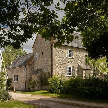 Horseshoe Barn Аксминстер Экстерьер фото