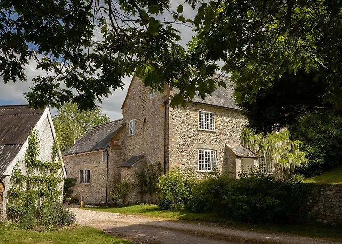 Horseshoe Barn