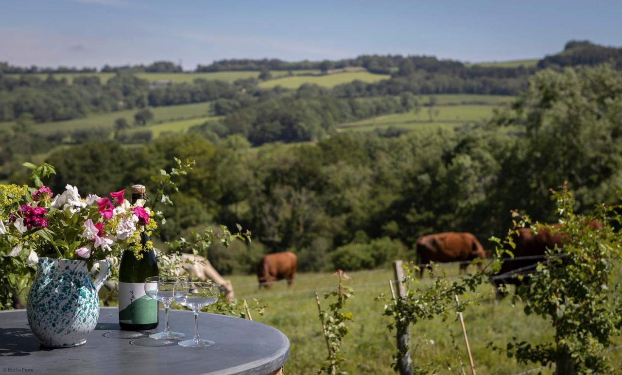Holiday home Horseshoe Barn